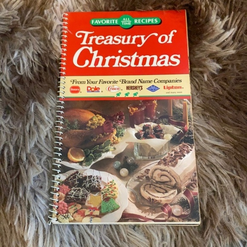Vintage Name brands Treasury of Christmas‎ cookbook